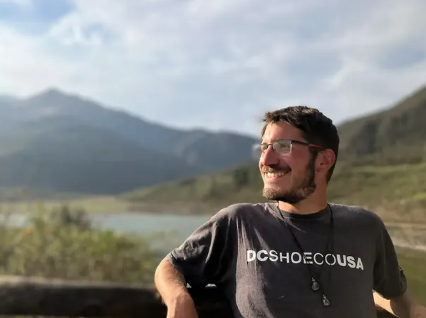 Santiago, parte del equipo de Proyecto Raíces
